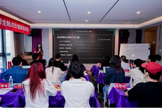 跳出同质化竞争：潜云品牌屋模型实现战略落地与产品承接一体化