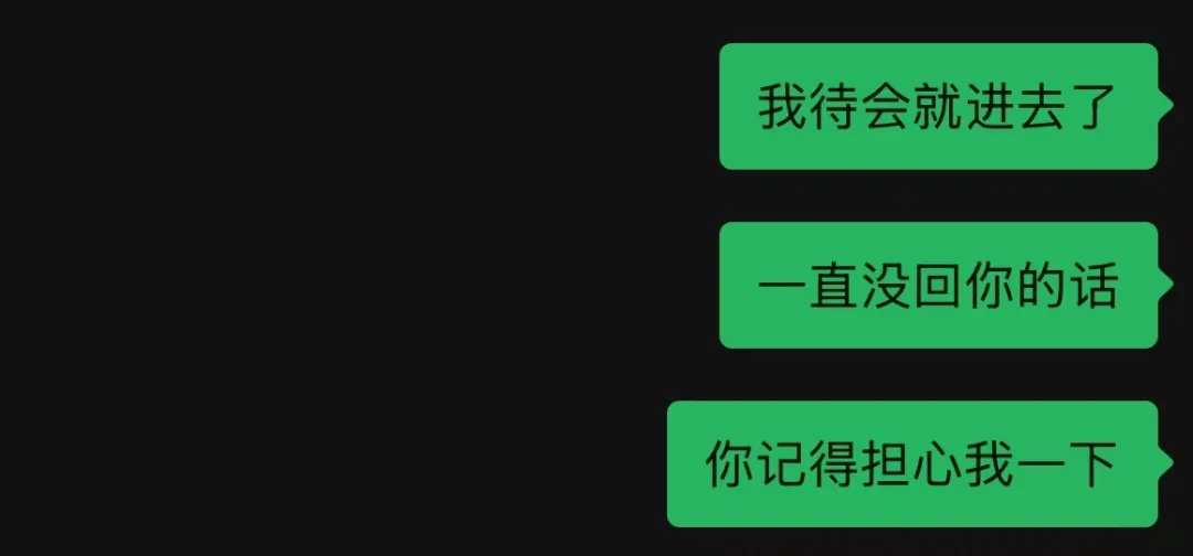 给机器人打工了一天,我们体验上了AI时代最魔幻的工作
